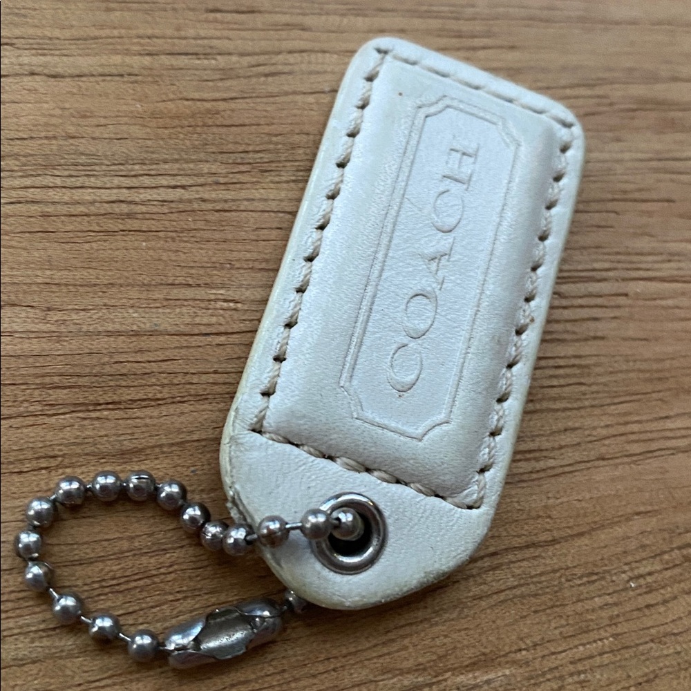 Coach charm white silver tone color in good condition - Picture 6 of 6